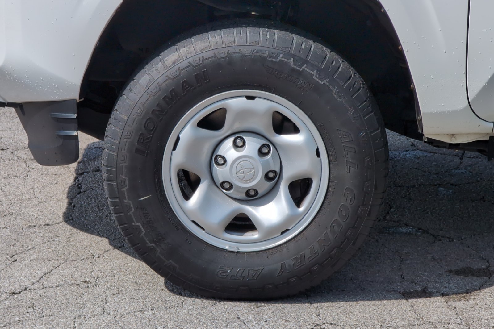 Used 2020 White Toyota SR image 25