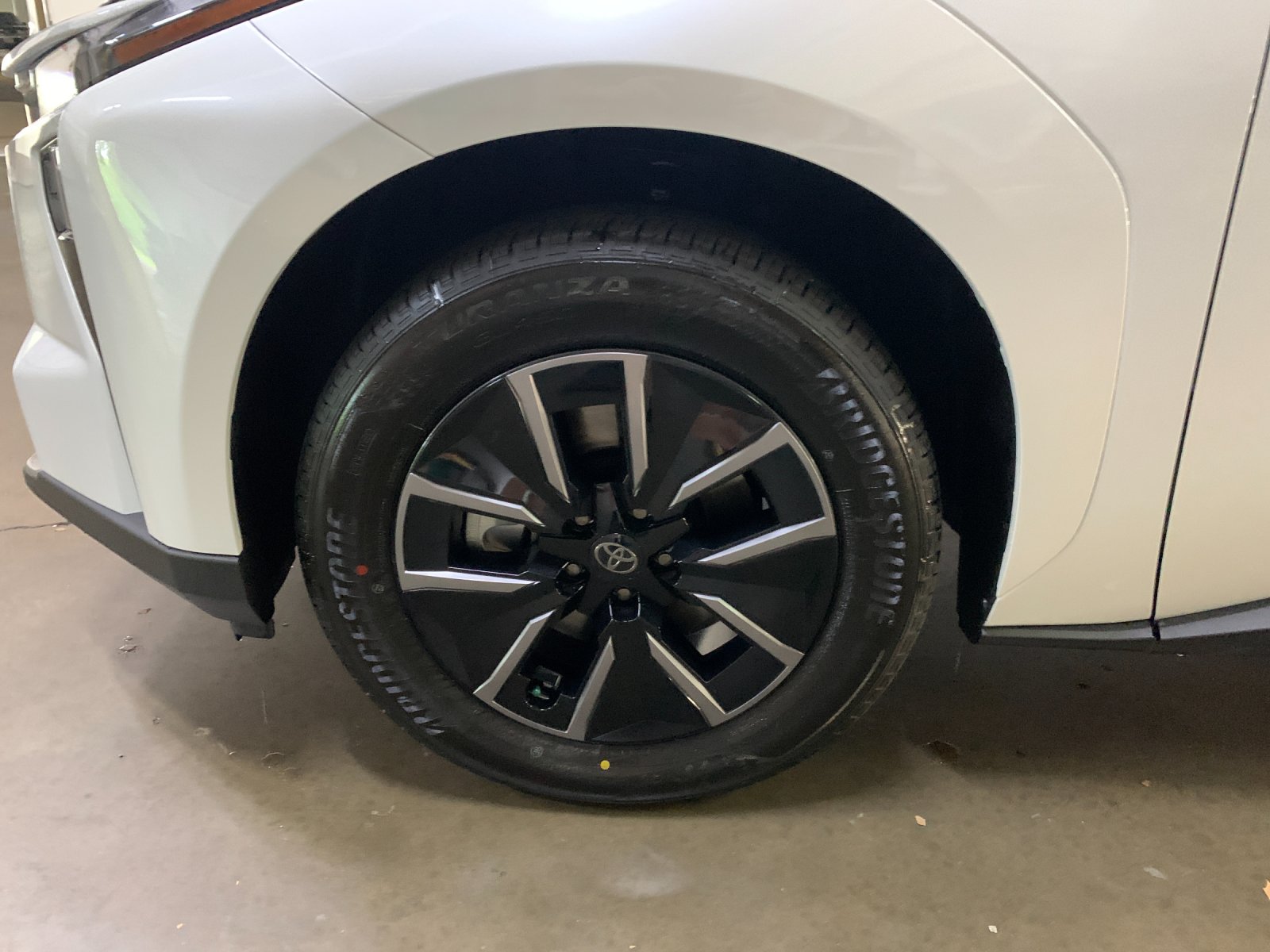 New 2026 Wind Chill Pearl Toyota XLE image 33