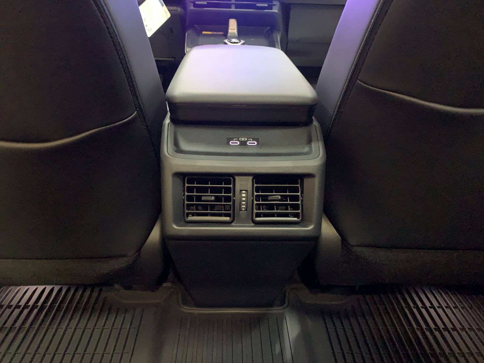 New 2026 Wind Chill Pearl Toyota XLE image 14
