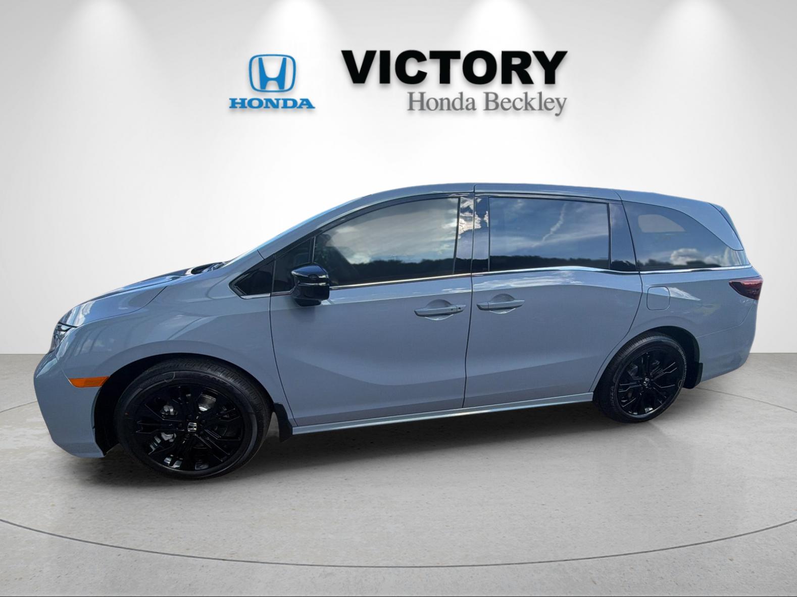 New 2026 Sonic Gray Pearl Honda Sport-L image 2