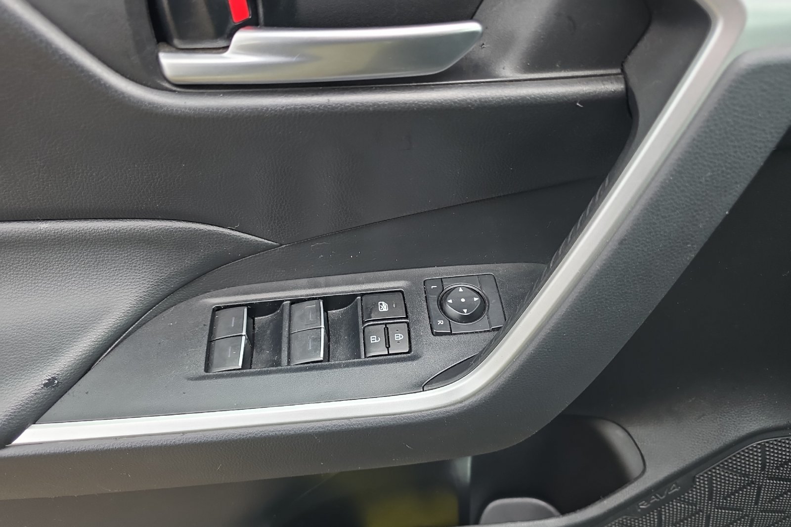 Used 2023 Gray Toyota XLE image 8