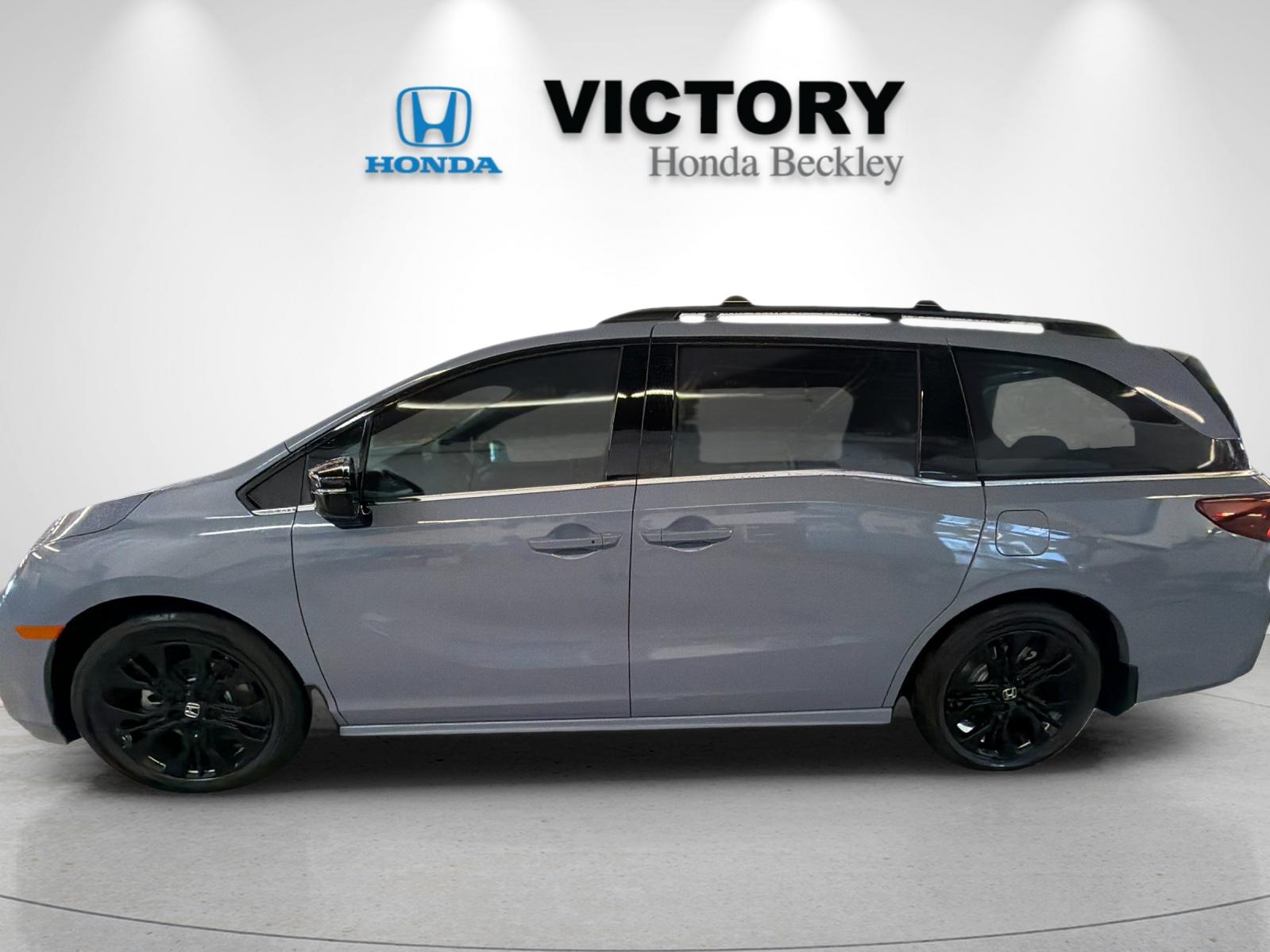 New 2026 Sonic Gray Pearl Honda Sport-L image 2