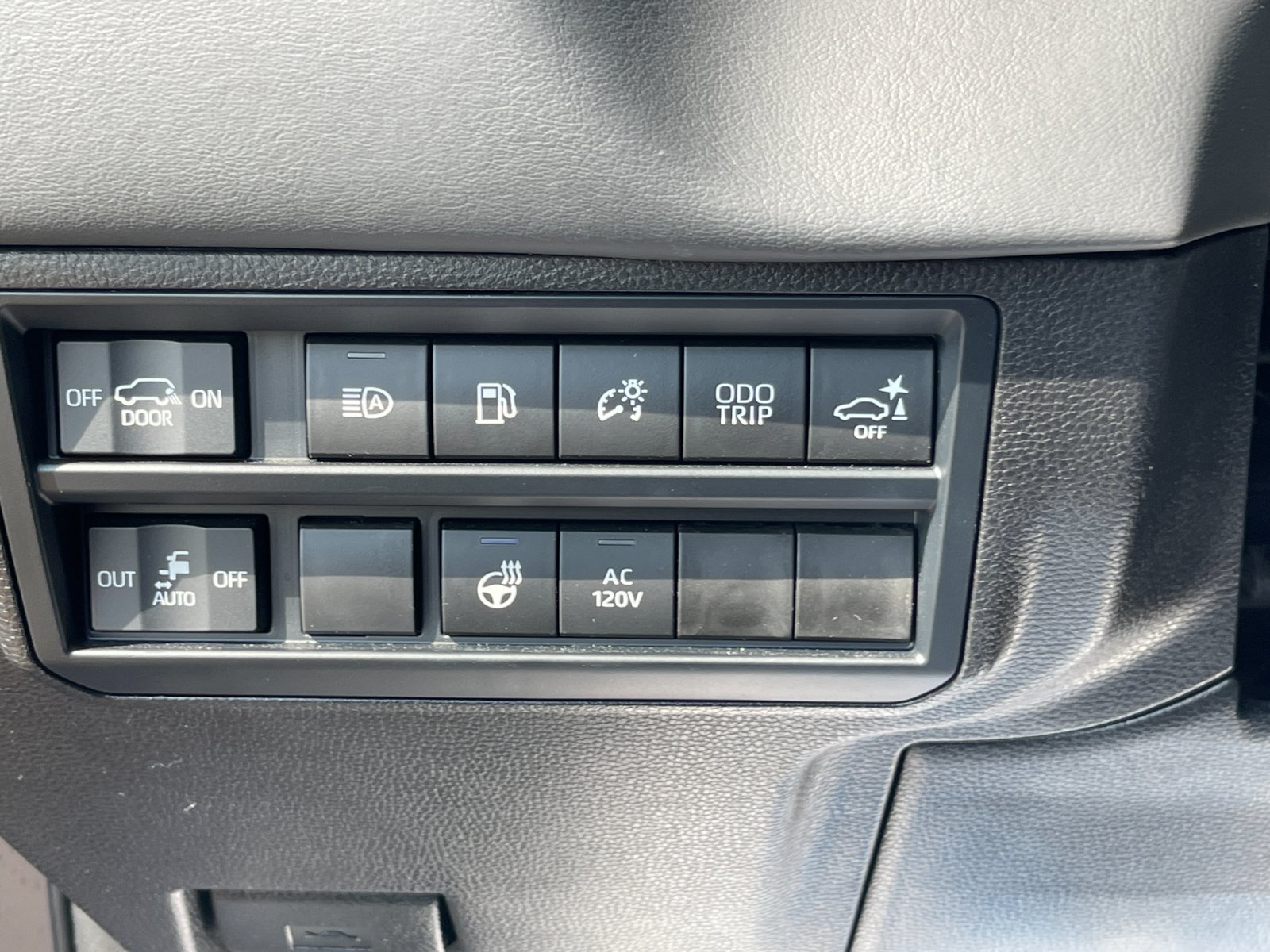 Used 2026  Toyota Platinum image 30