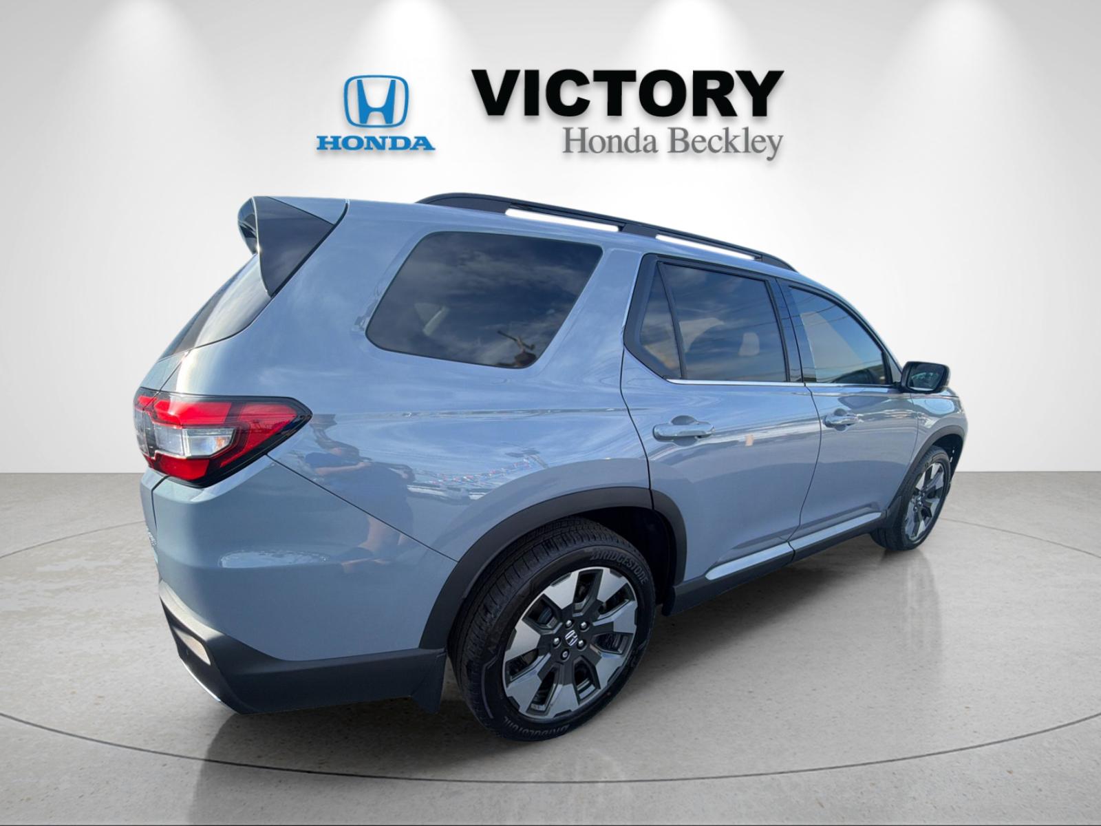 New 2026 Sonic Gray Pearl Honda AWD Elite image 5