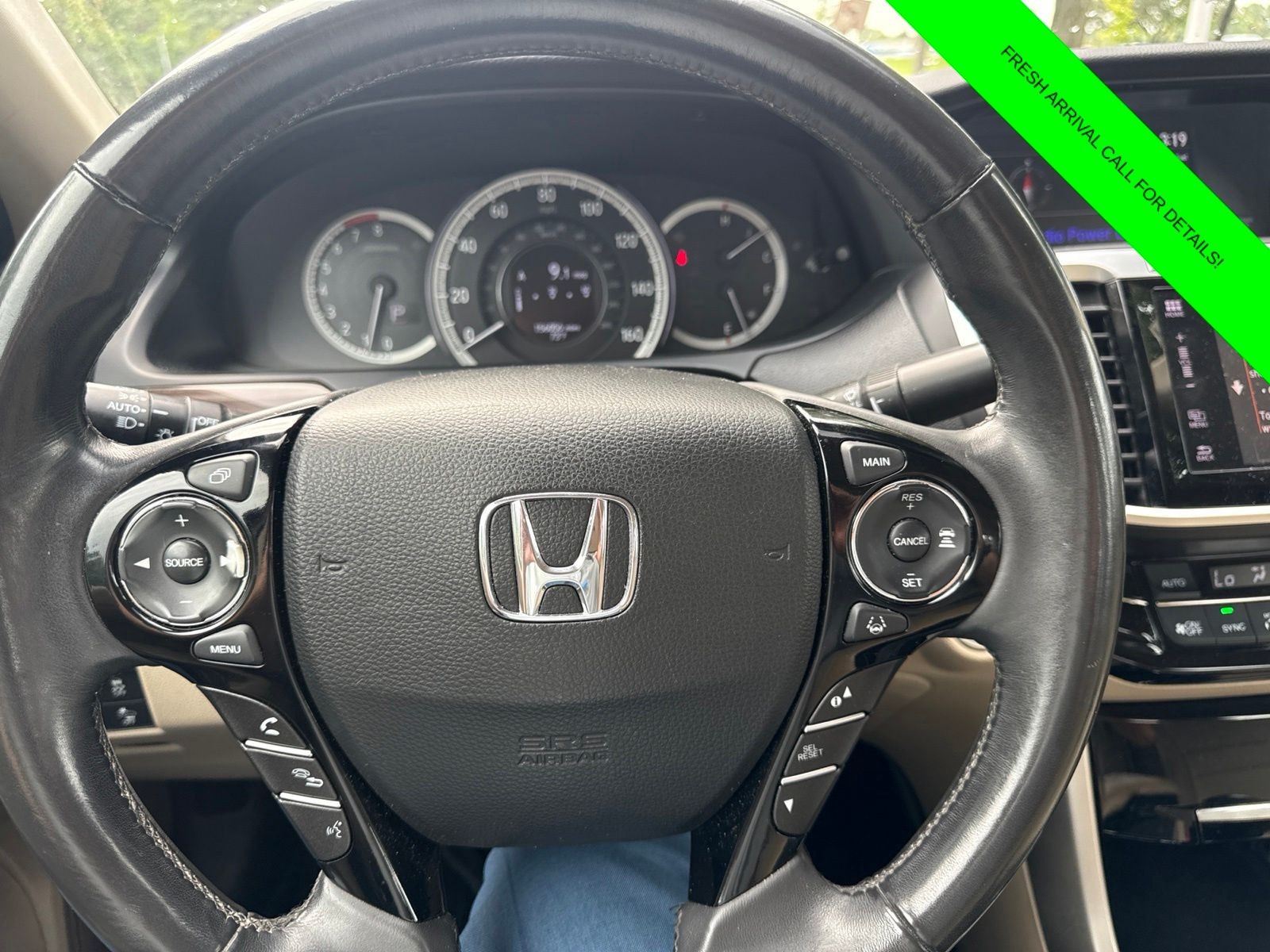 Used 2016 Basque Red Pearl II Honda Touring image 22