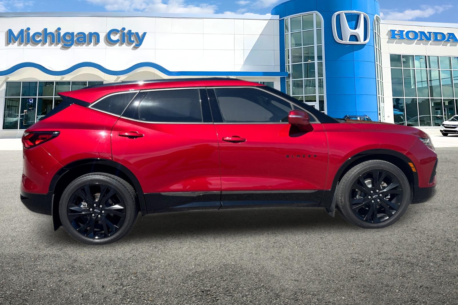 Used 2019 Red Chevrolet RS image 6