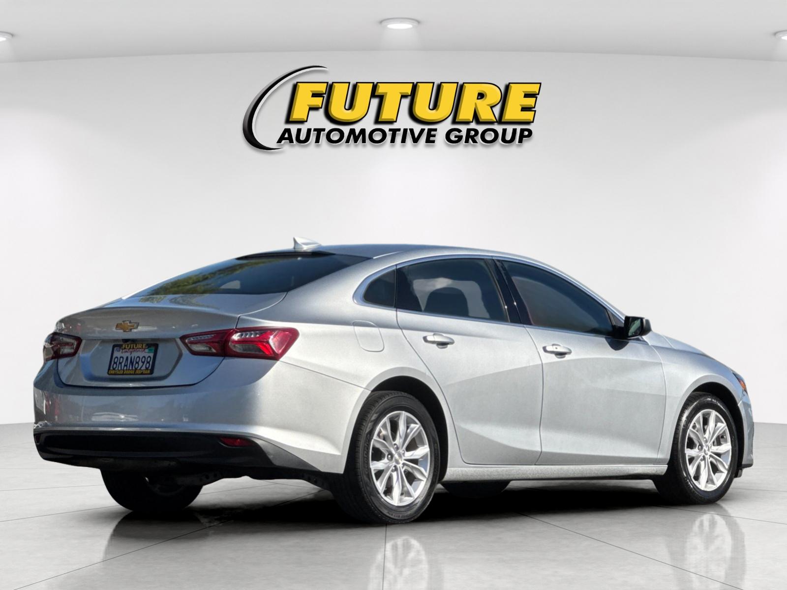 Used 2021 Silver Chevrolet LT image 4