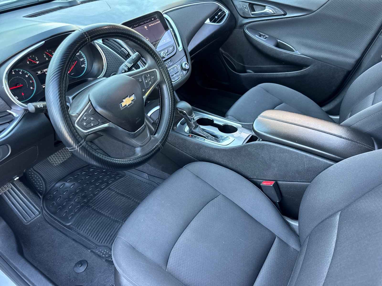 Used 2021 Silver Chevrolet LT image 10