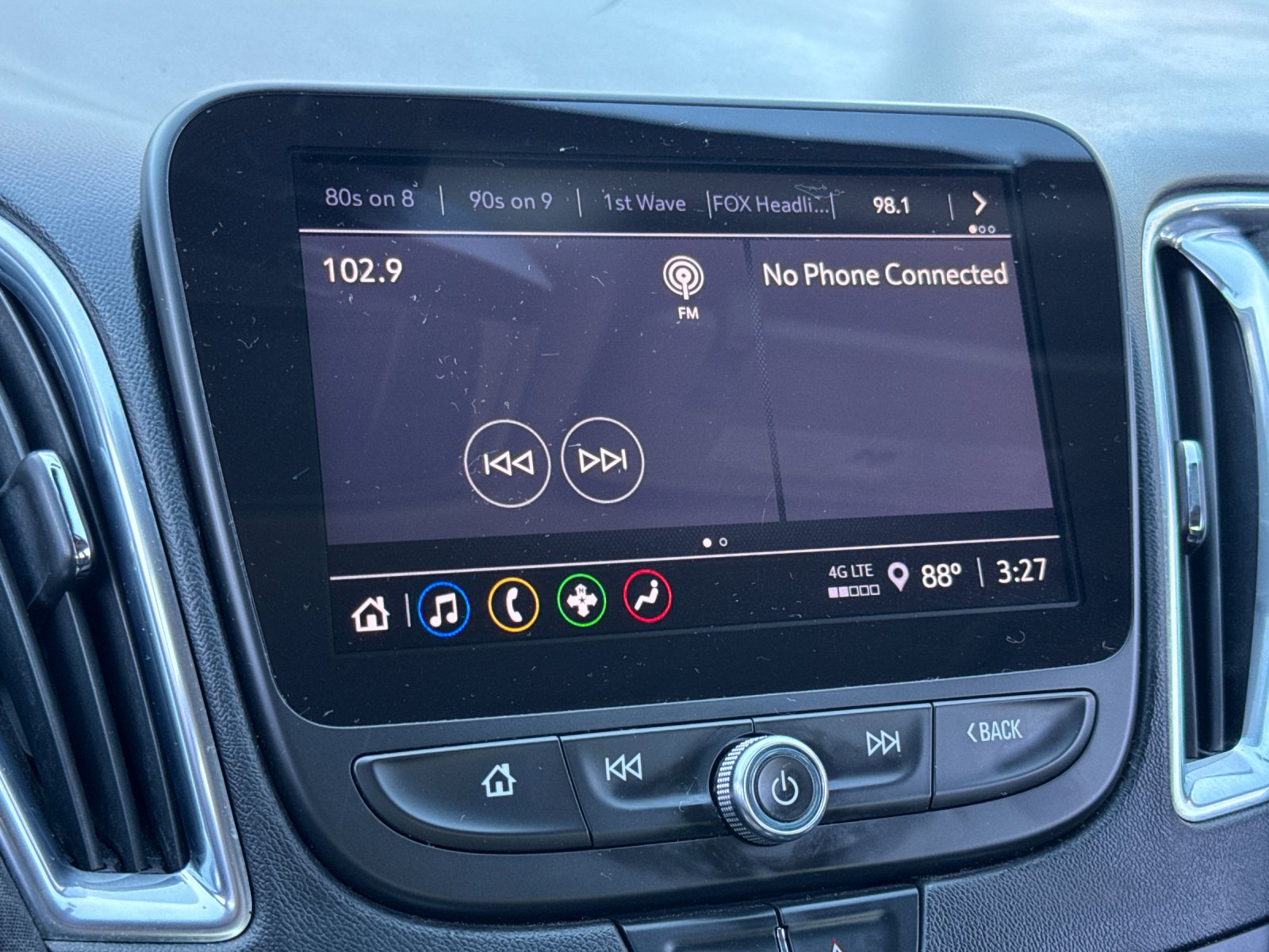 Used 2021 Silver Chevrolet LT image 17