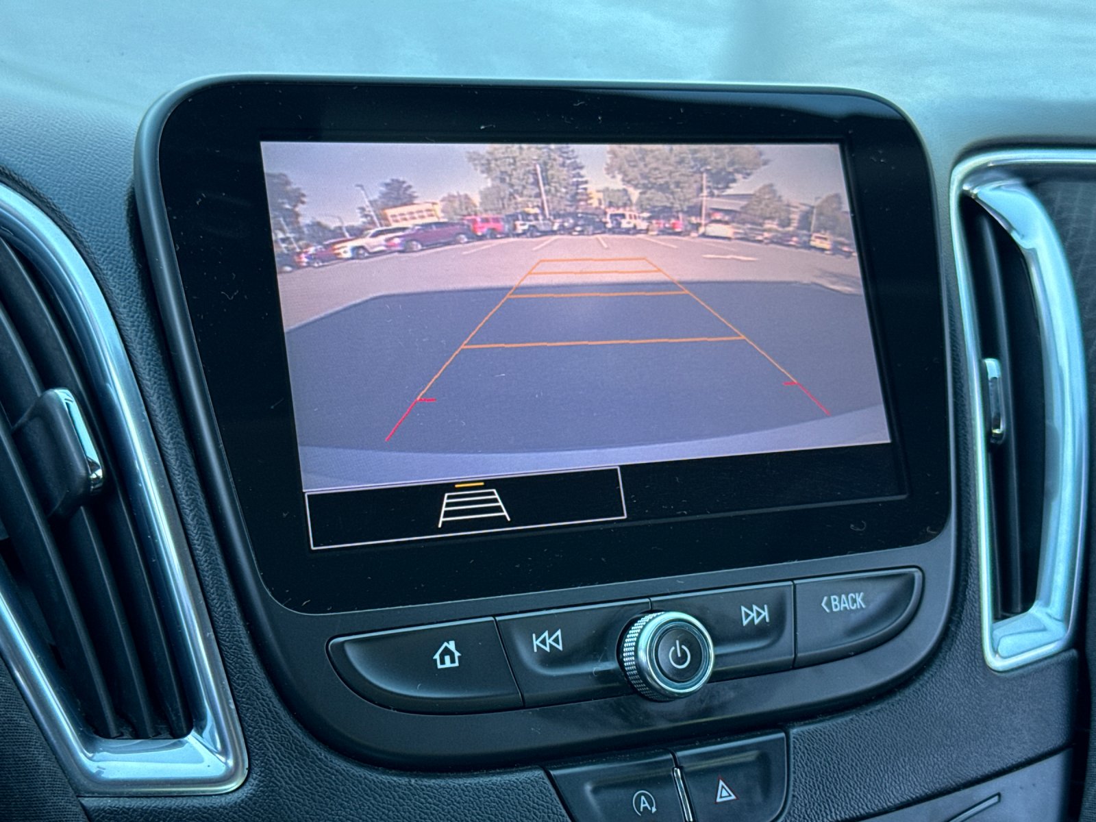 Used 2021 Silver Chevrolet LT image 18