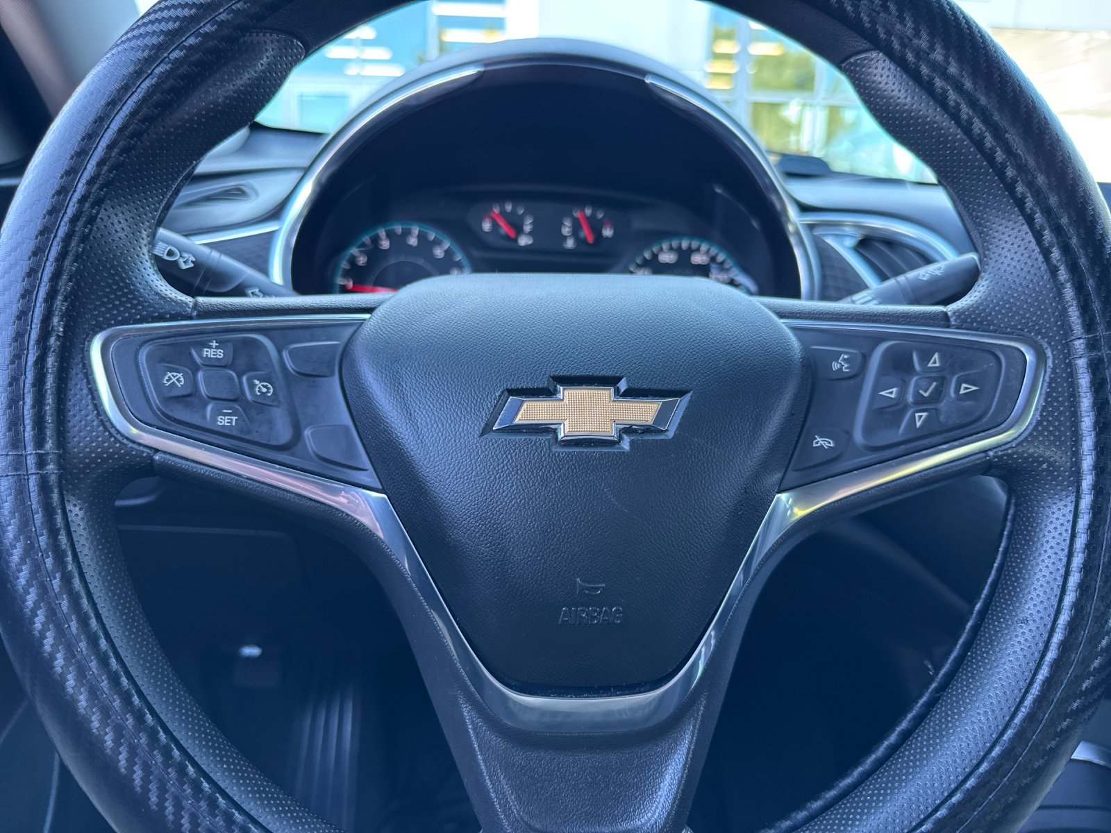 Used 2021 Silver Chevrolet LT image 22