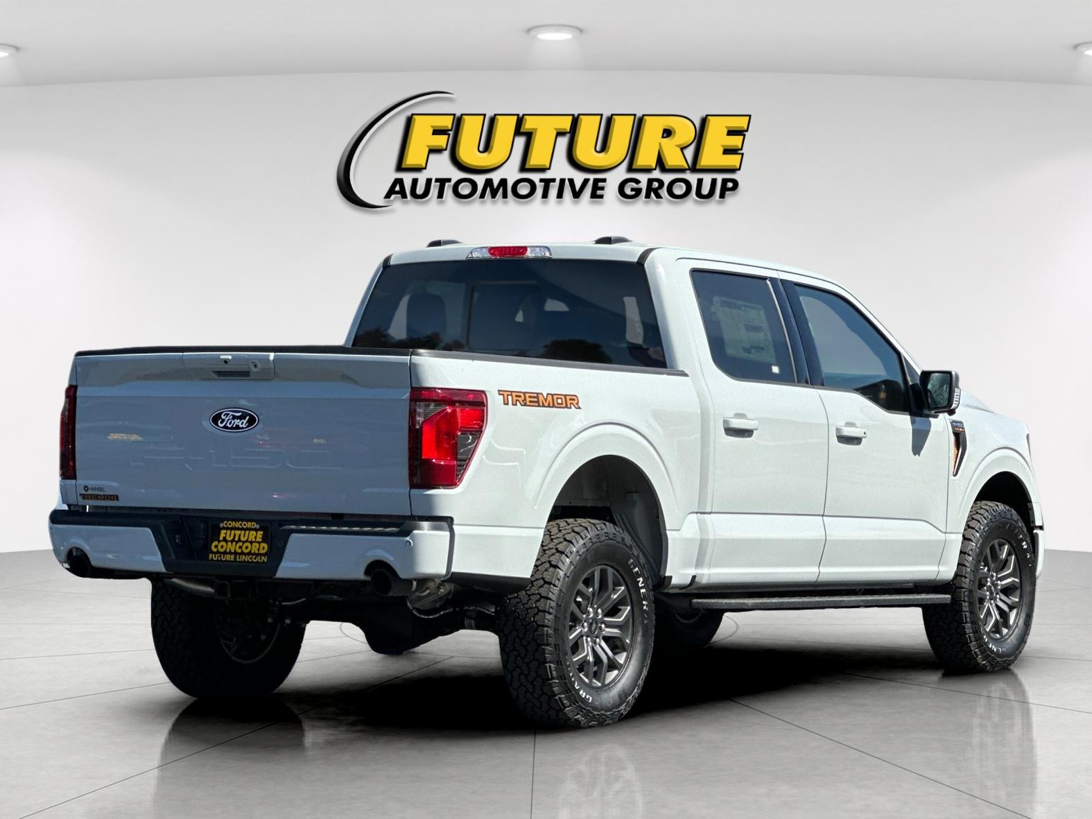 New 2026 White Ford Tremor image 3