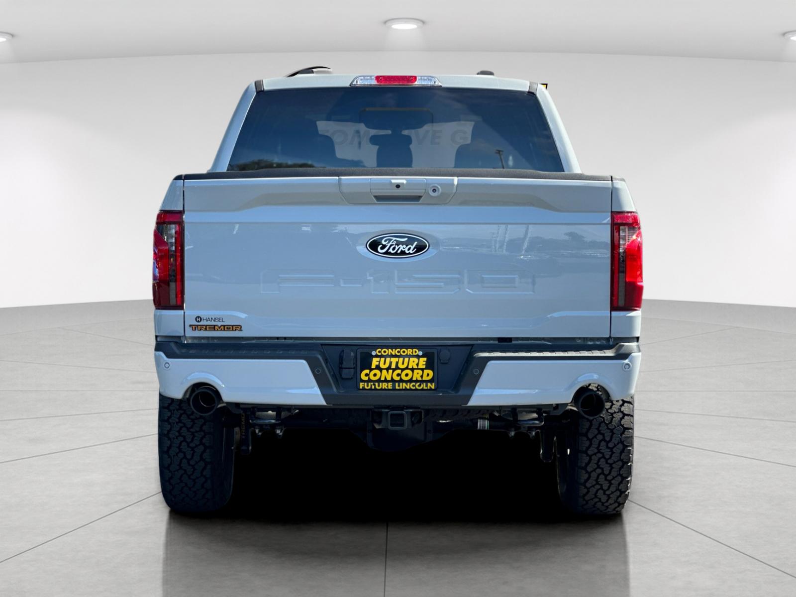 New 2026 White Ford Tremor image 4