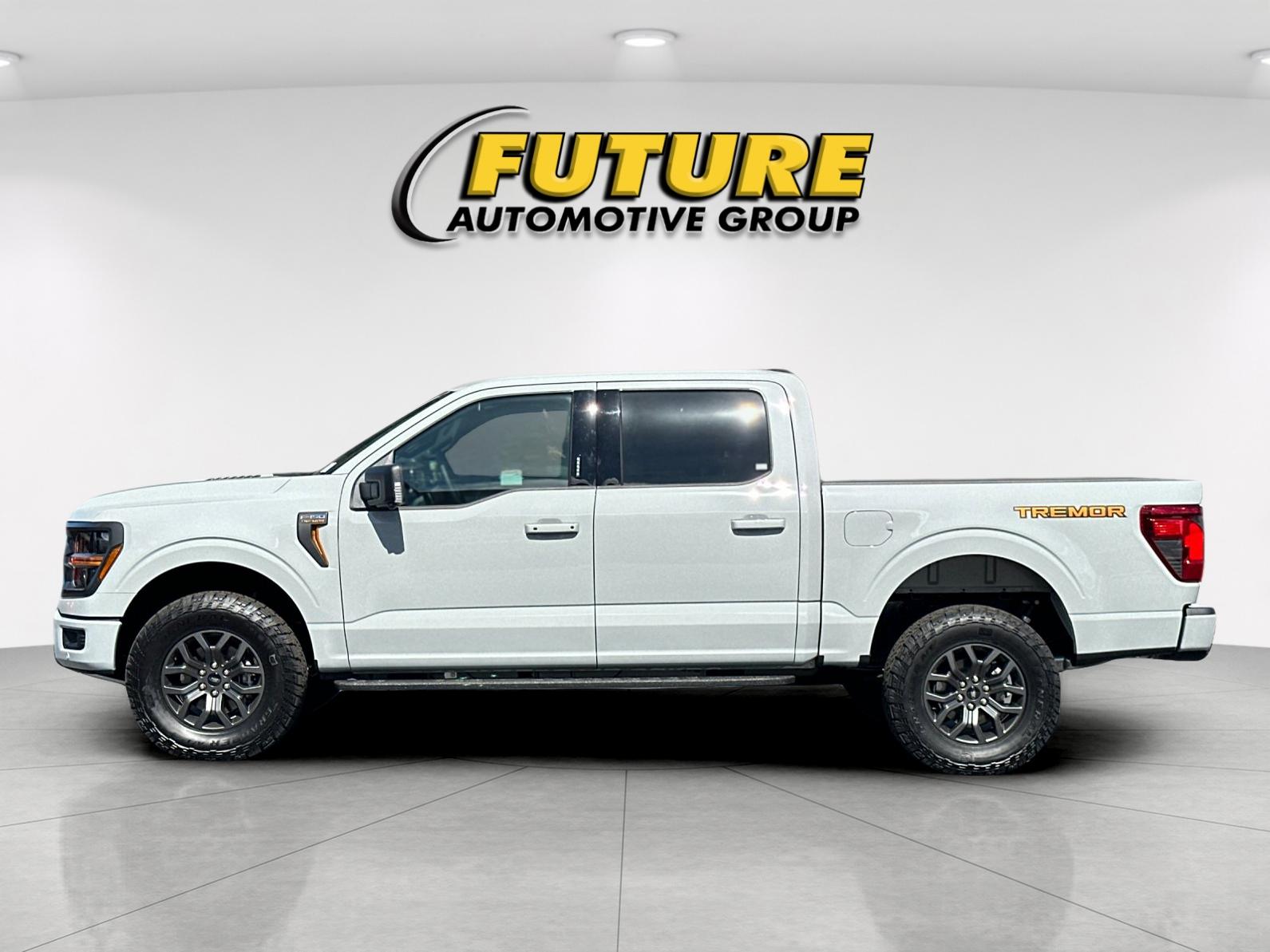 New 2026 White Ford Tremor image 6