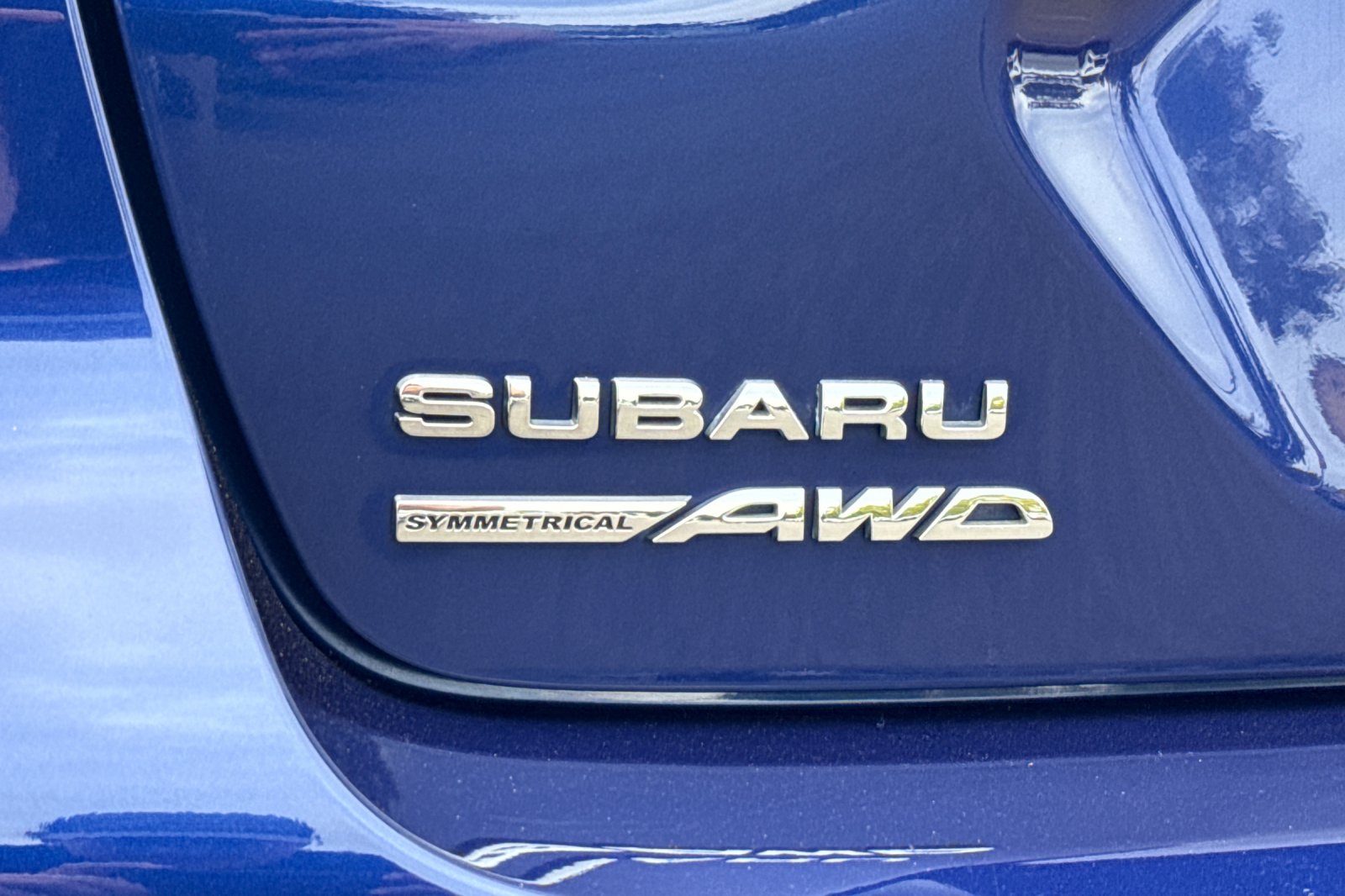 Used 2025 Blue Subaru Premium image 27