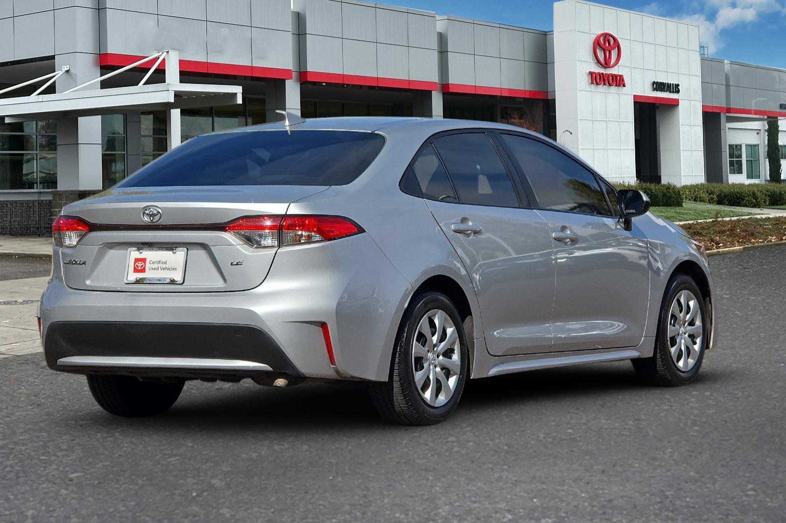 Certified Used 2022 Classic Silver Metallic Toyota LE image 4