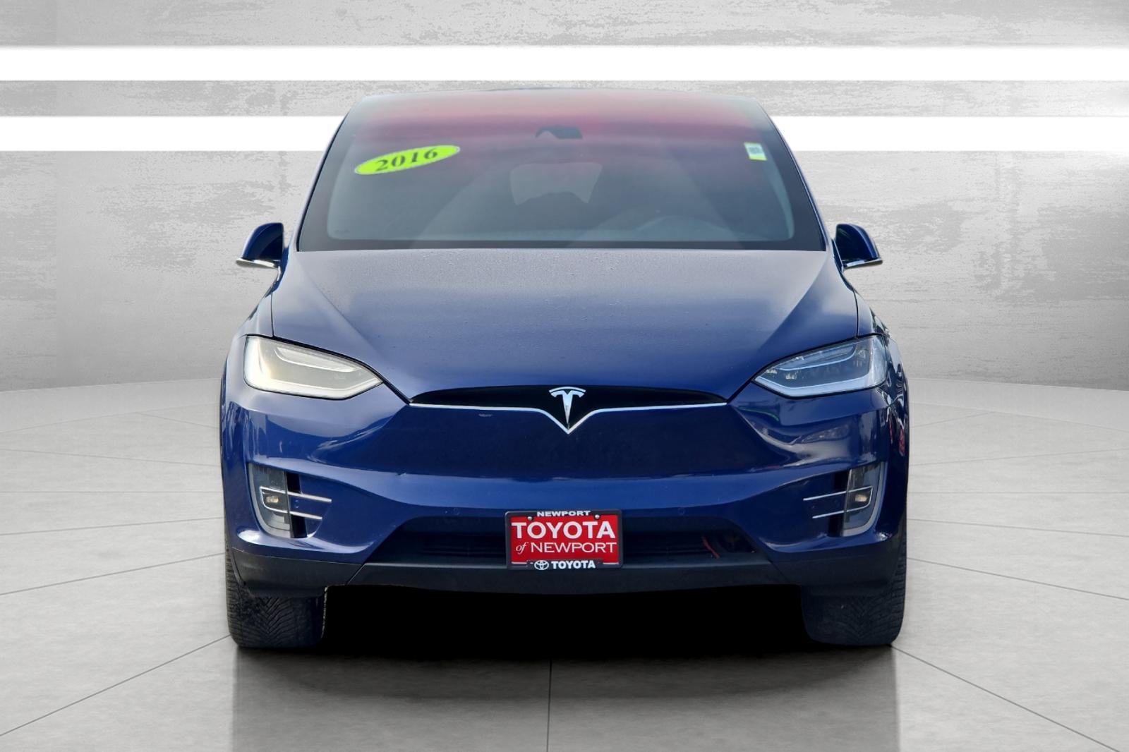 Used 2016  Tesla 60D image 6