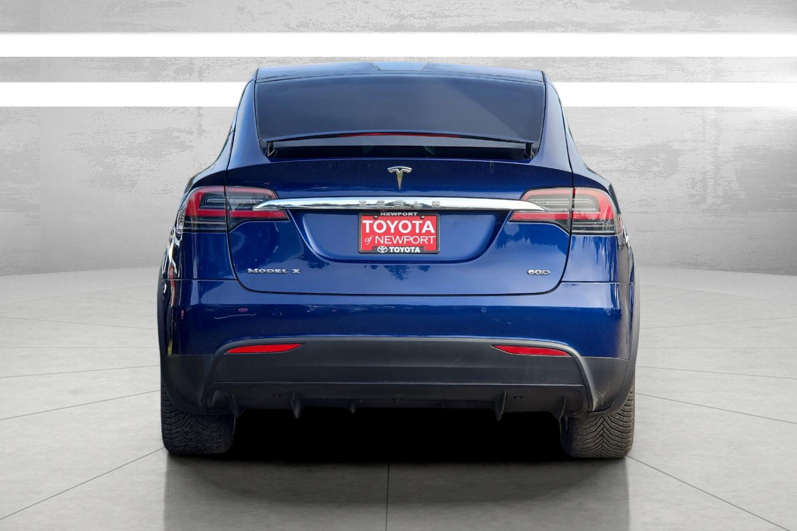 Used 2016  Tesla 60D image 5