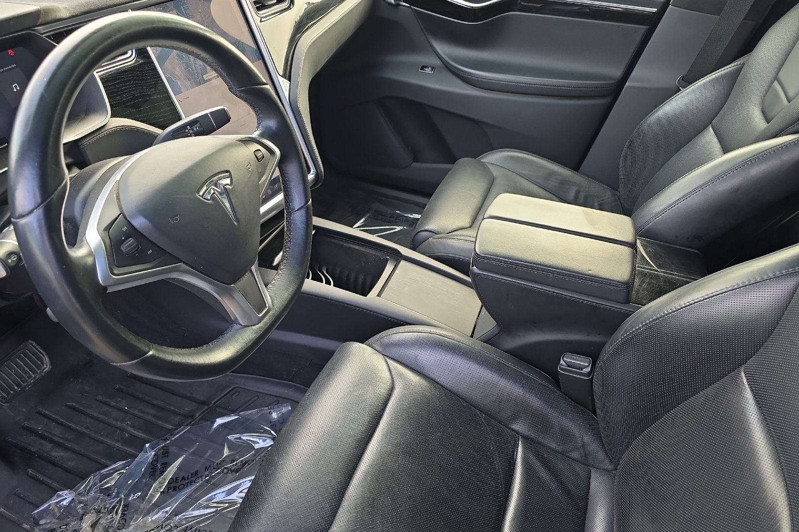 Used 2016  Tesla 60D image 7