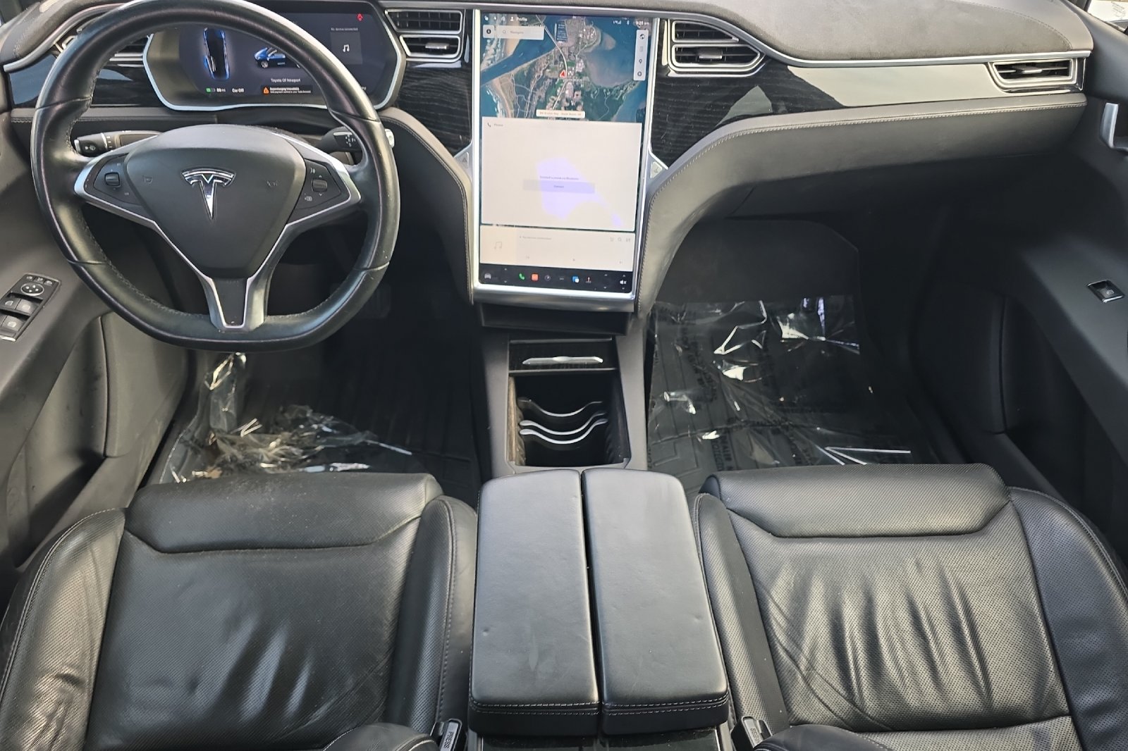 Used 2016  Tesla 60D image 10