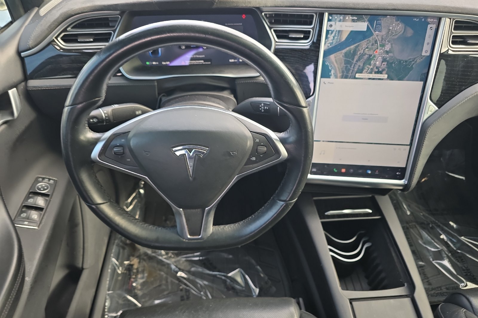 Used 2016  Tesla 60D image 11