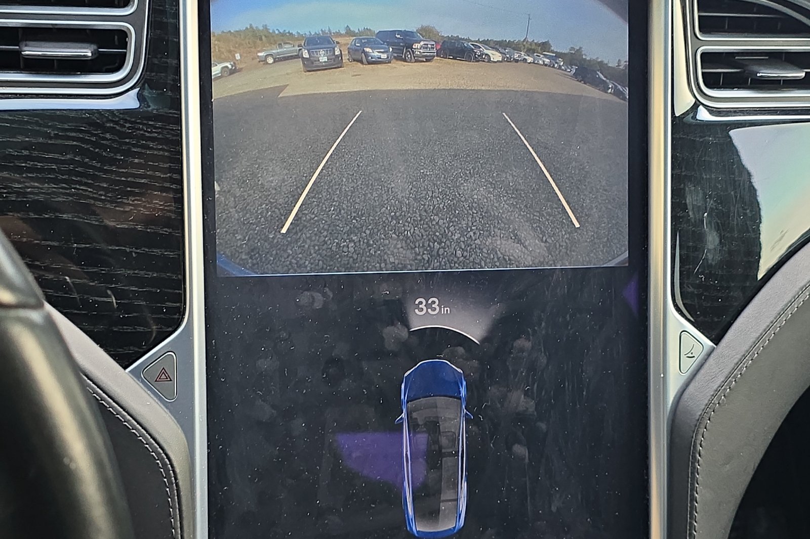 Used 2016  Tesla 60D image 18