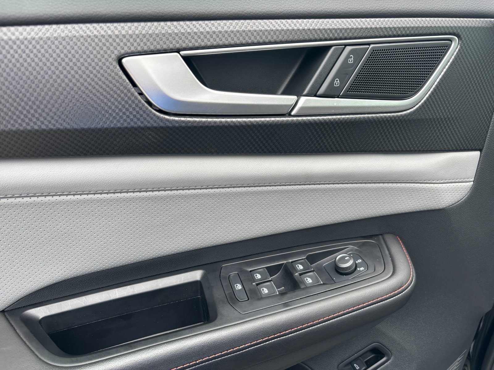 2025 Volkswagen Atlas Atlas Peak Edition - Photo 14