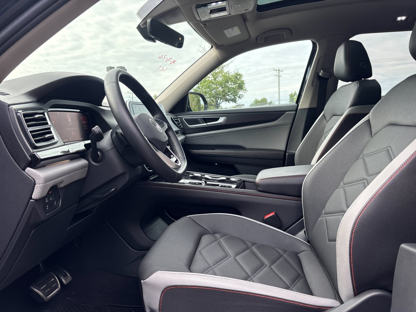 2025 Volkswagen Atlas Atlas Peak Edition - Photo 15