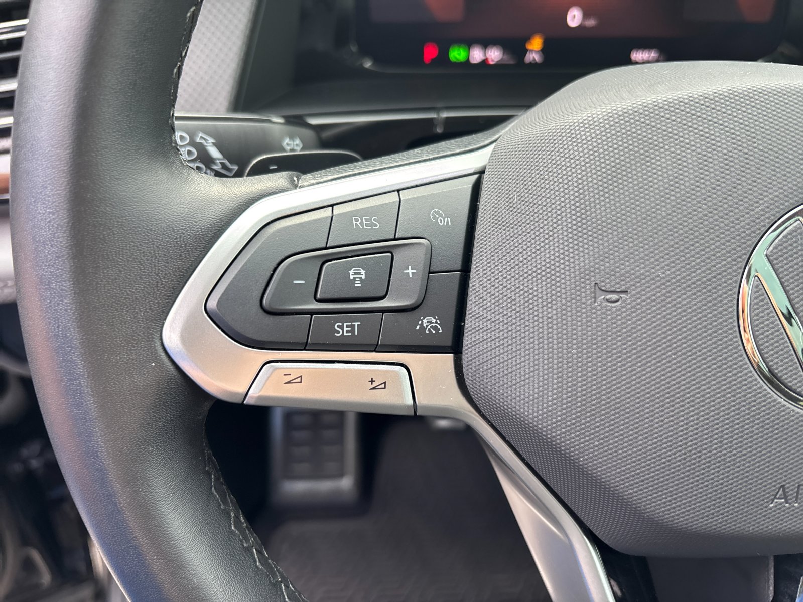 2025 Volkswagen Atlas Atlas Peak Edition - Photo 19