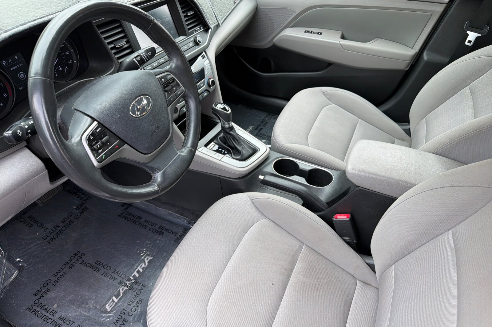 Used 2018 Silver Hyundai Value Edition image 7
