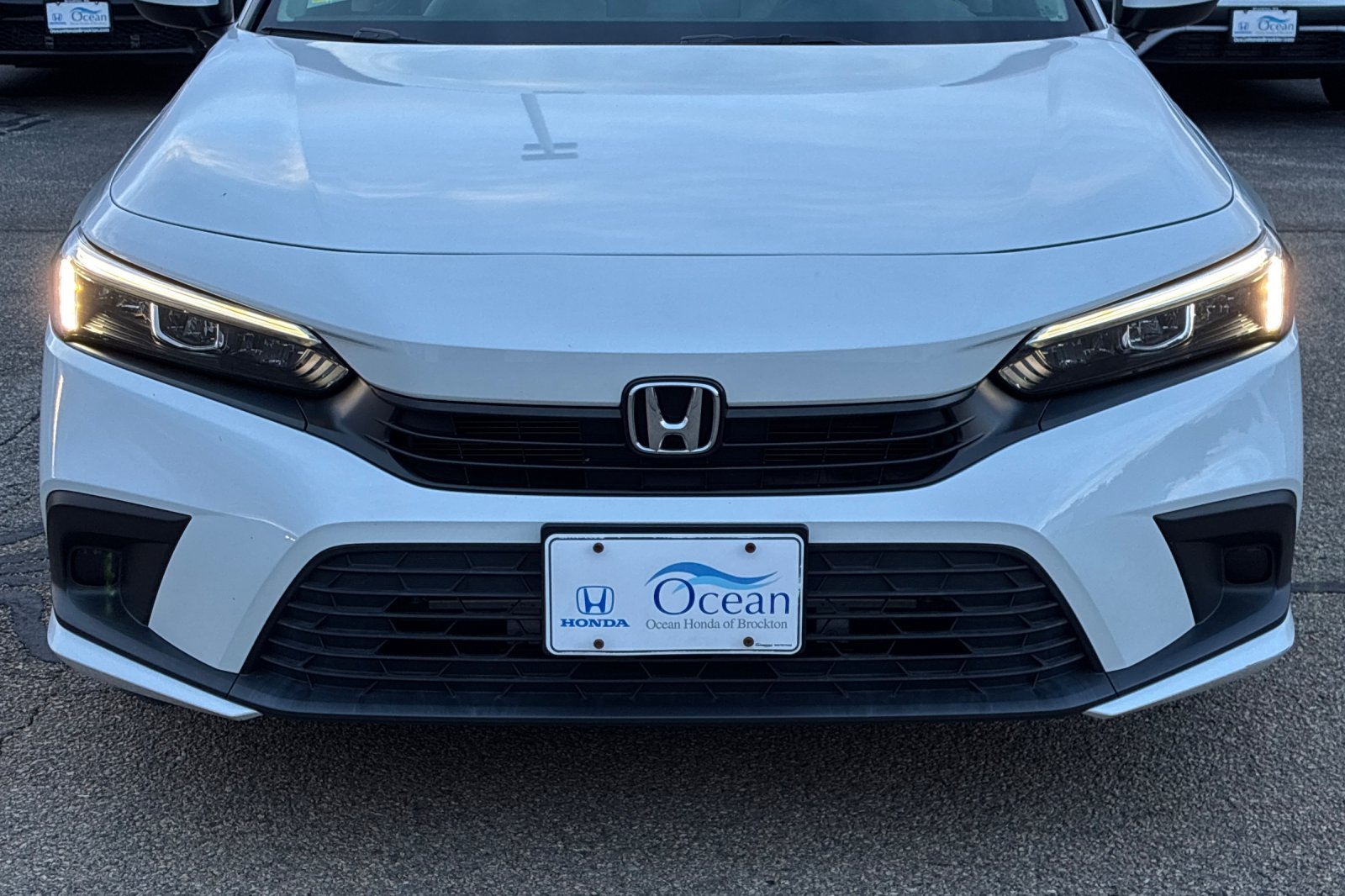 Used 2024 Platinum White Pearl Honda LX image 40