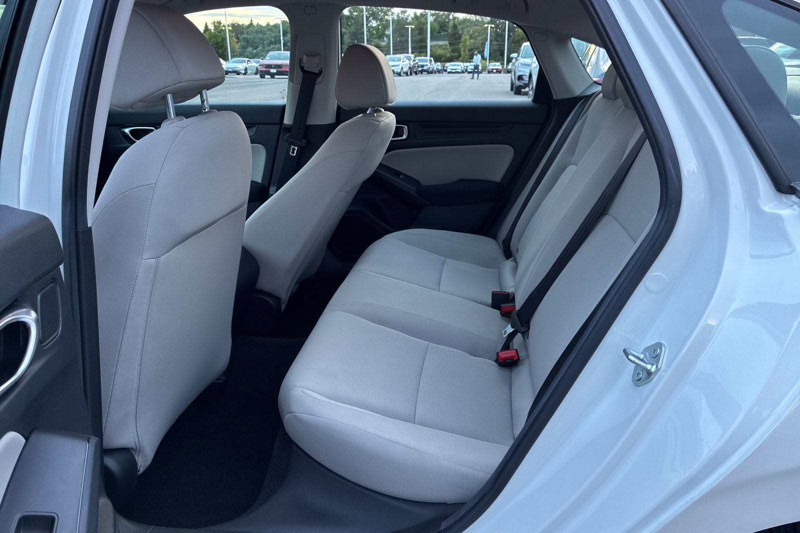 Used 2024 Platinum White Pearl Honda LX image 15