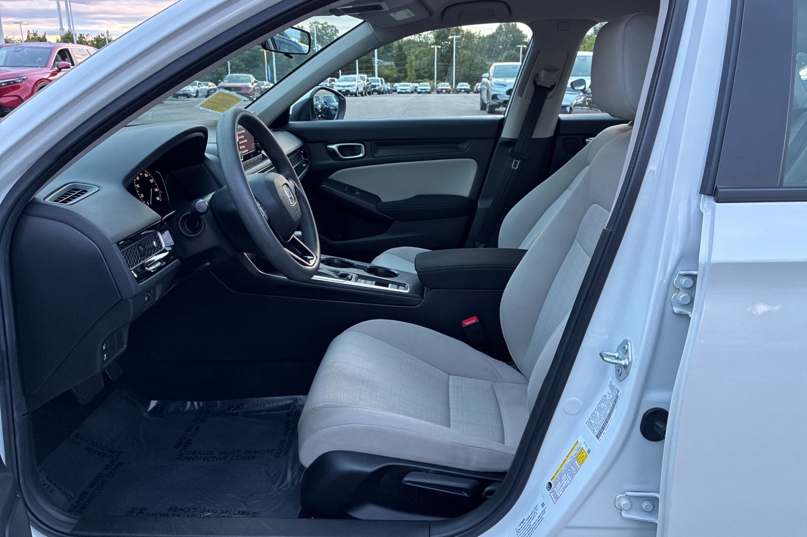 Used 2024 Platinum White Pearl Honda LX image 11