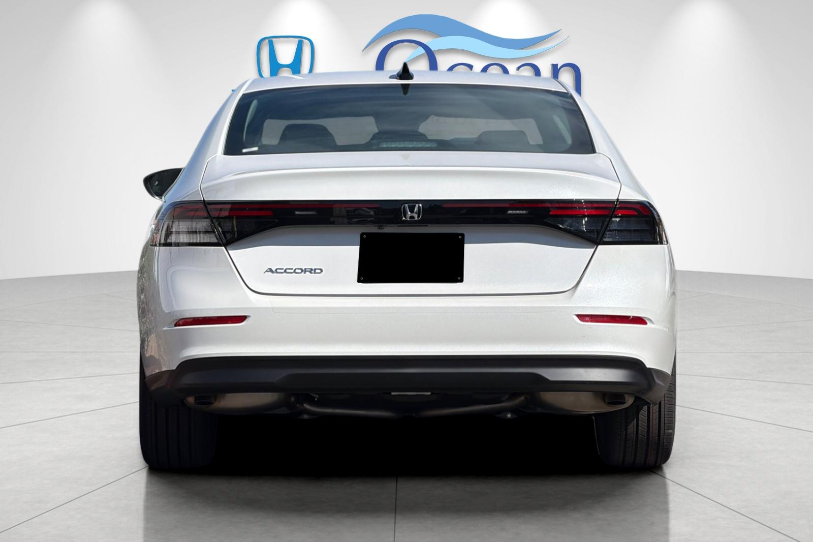 New 2026 Platinum White Pearl Honda SE image 4