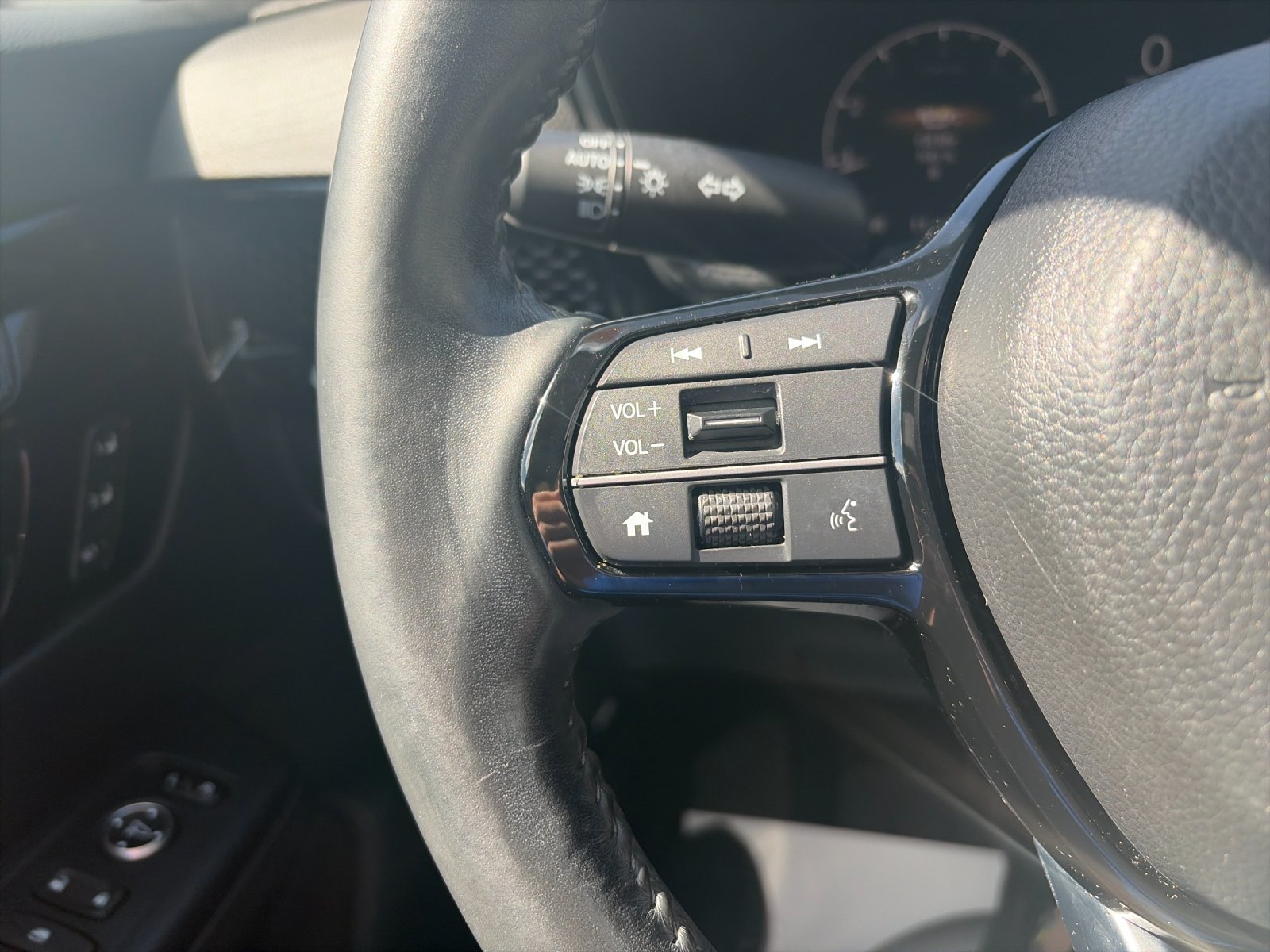 Used 2024 Platinum White Pearl Honda 1.5T AWD EX-L image 28