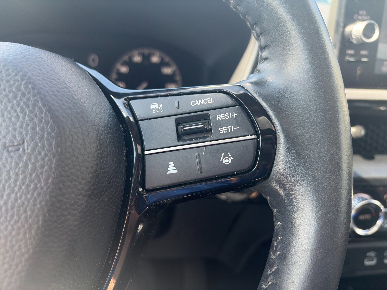 Used 2024 Platinum White Pearl Honda 1.5T AWD EX-L image 29