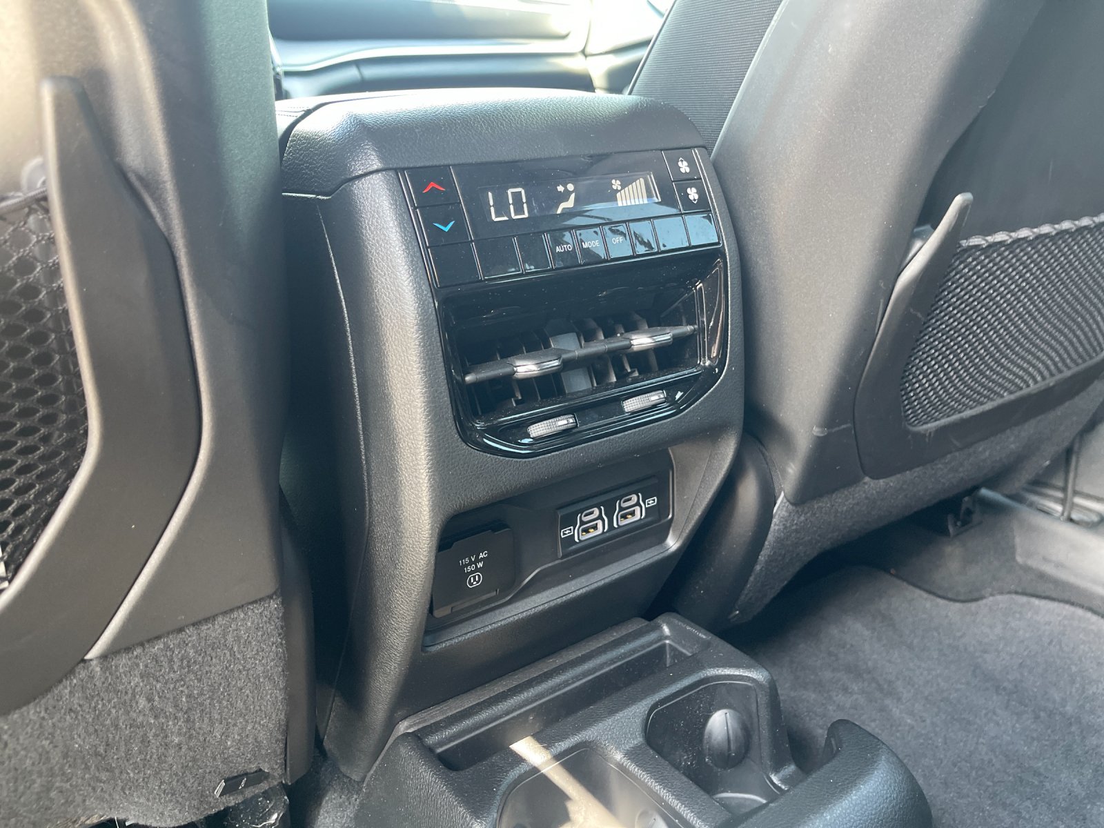 Used 2024 Black Jeep Altitude image 15