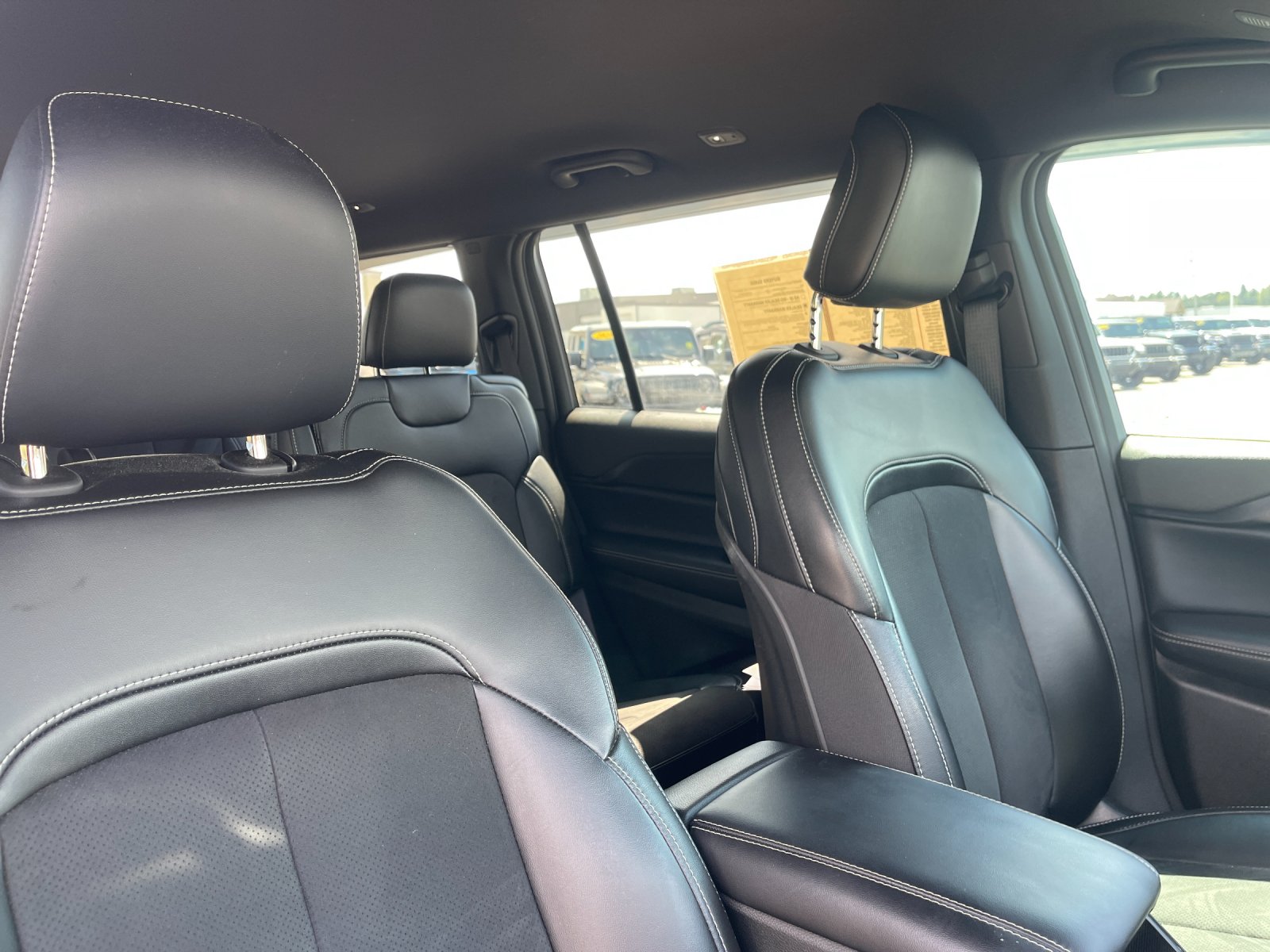 Used 2024 Black Jeep Altitude image 21