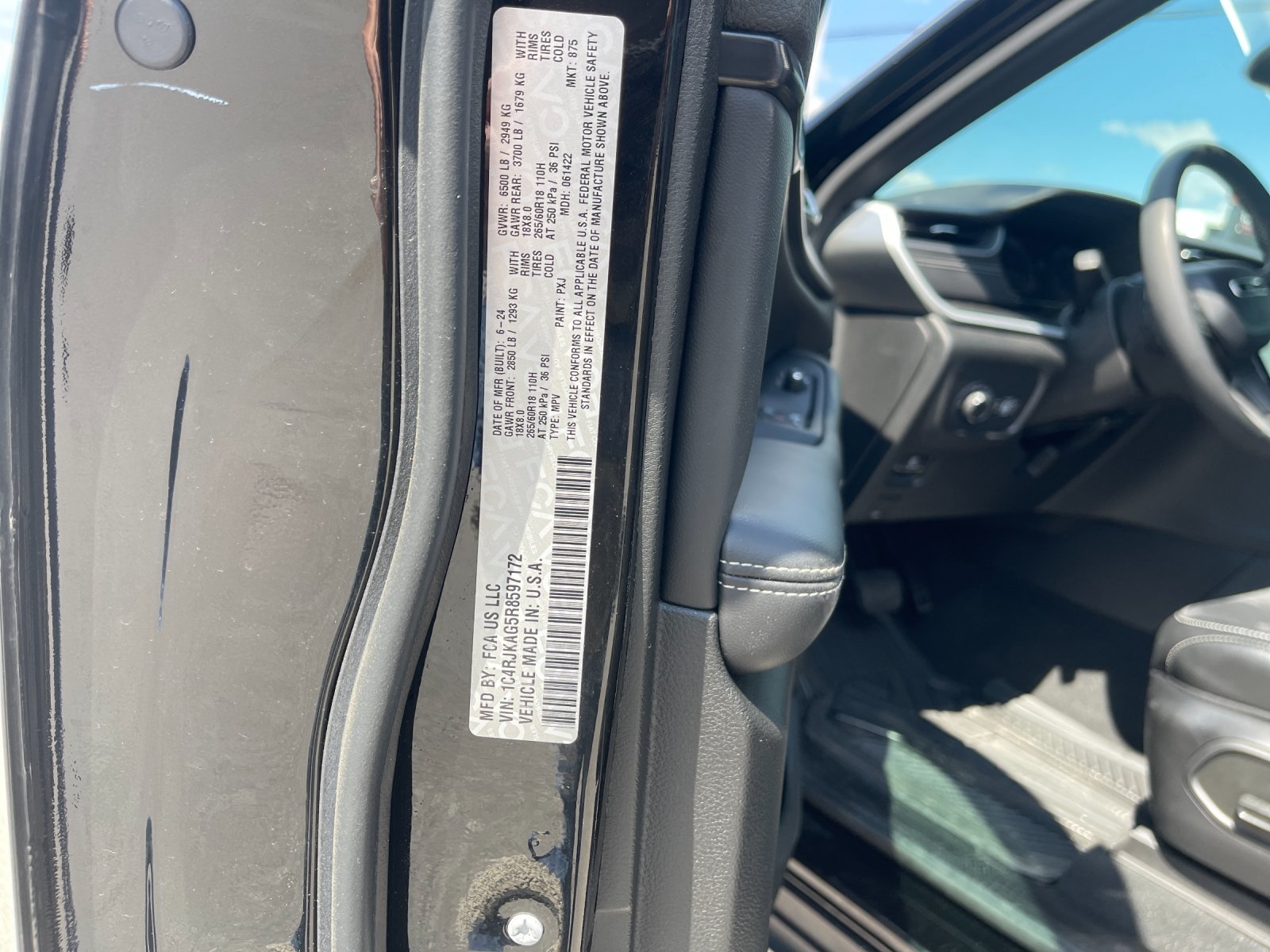 Used 2024 Black Jeep Altitude image 35