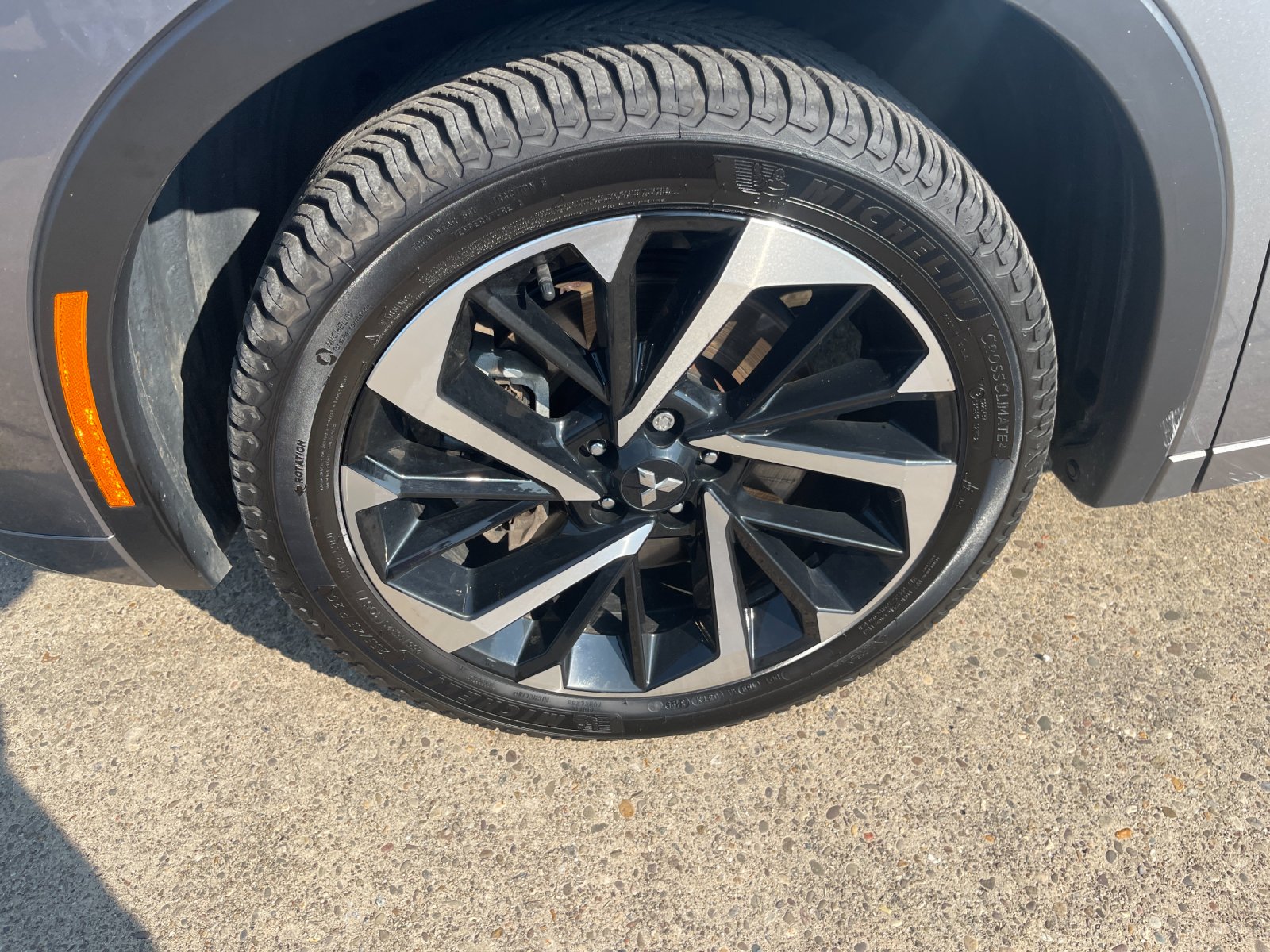 Used 2022  Mitsubishi SEL image 31