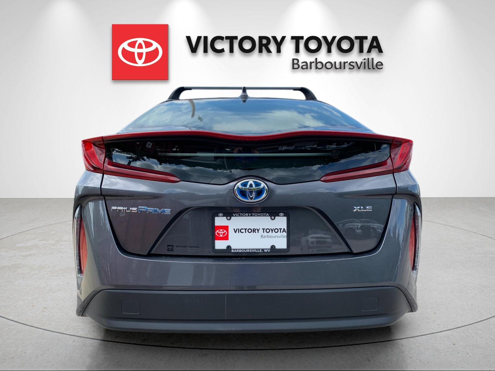 Certified Used 2022 Gray Toyota XLE image 4
