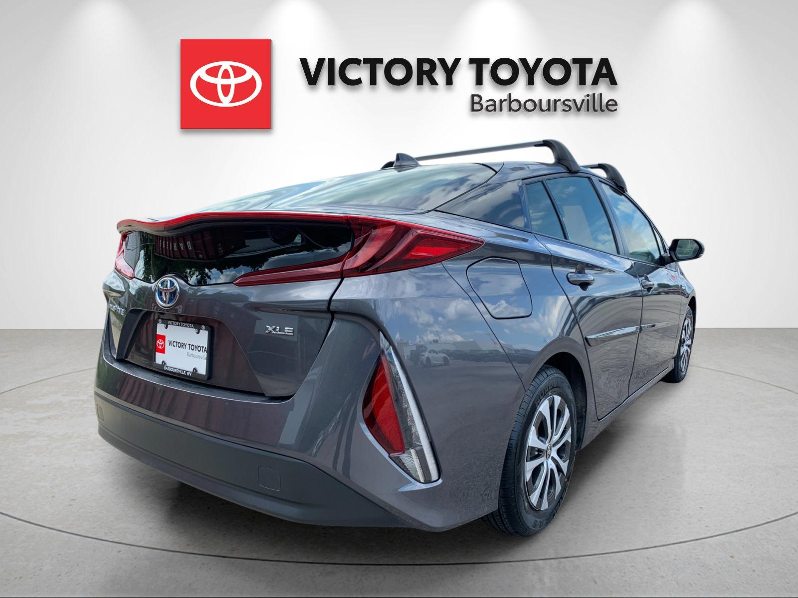 Certified Used 2022 Gray Toyota XLE image 7