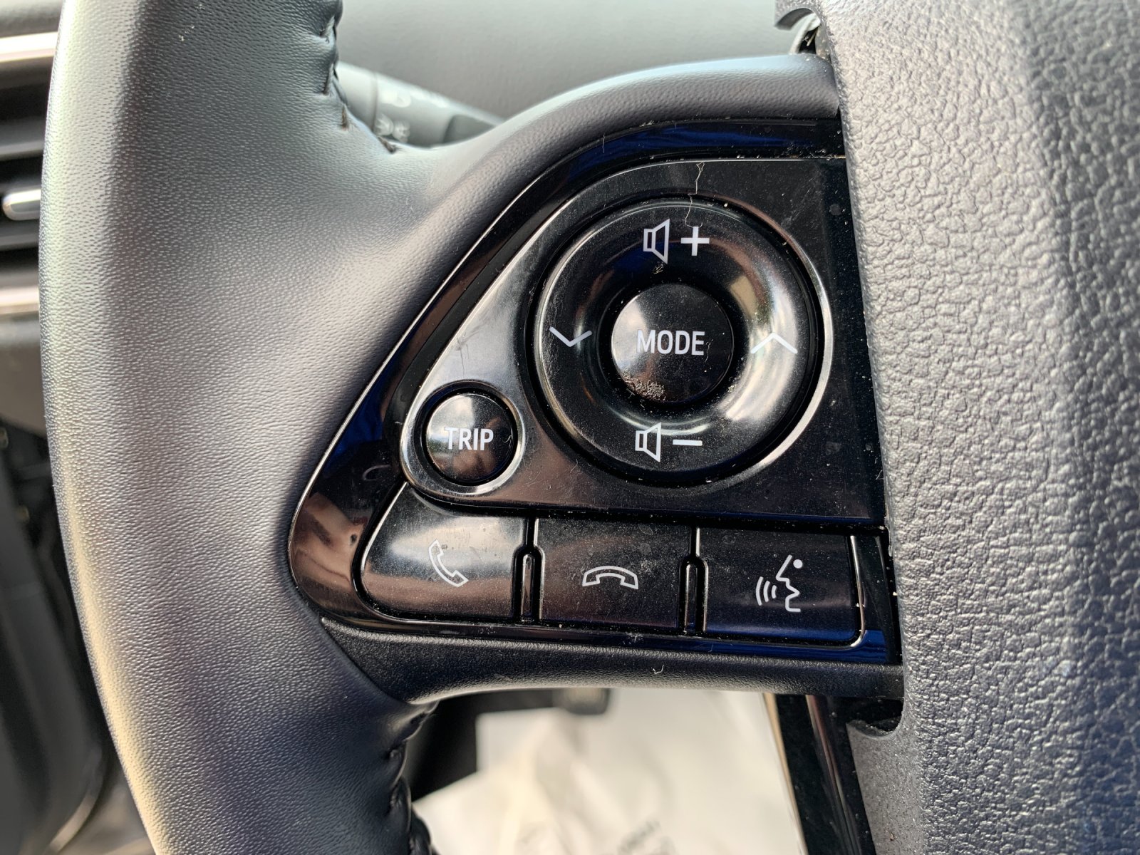 Certified Used 2022 Gray Toyota XLE image 28
