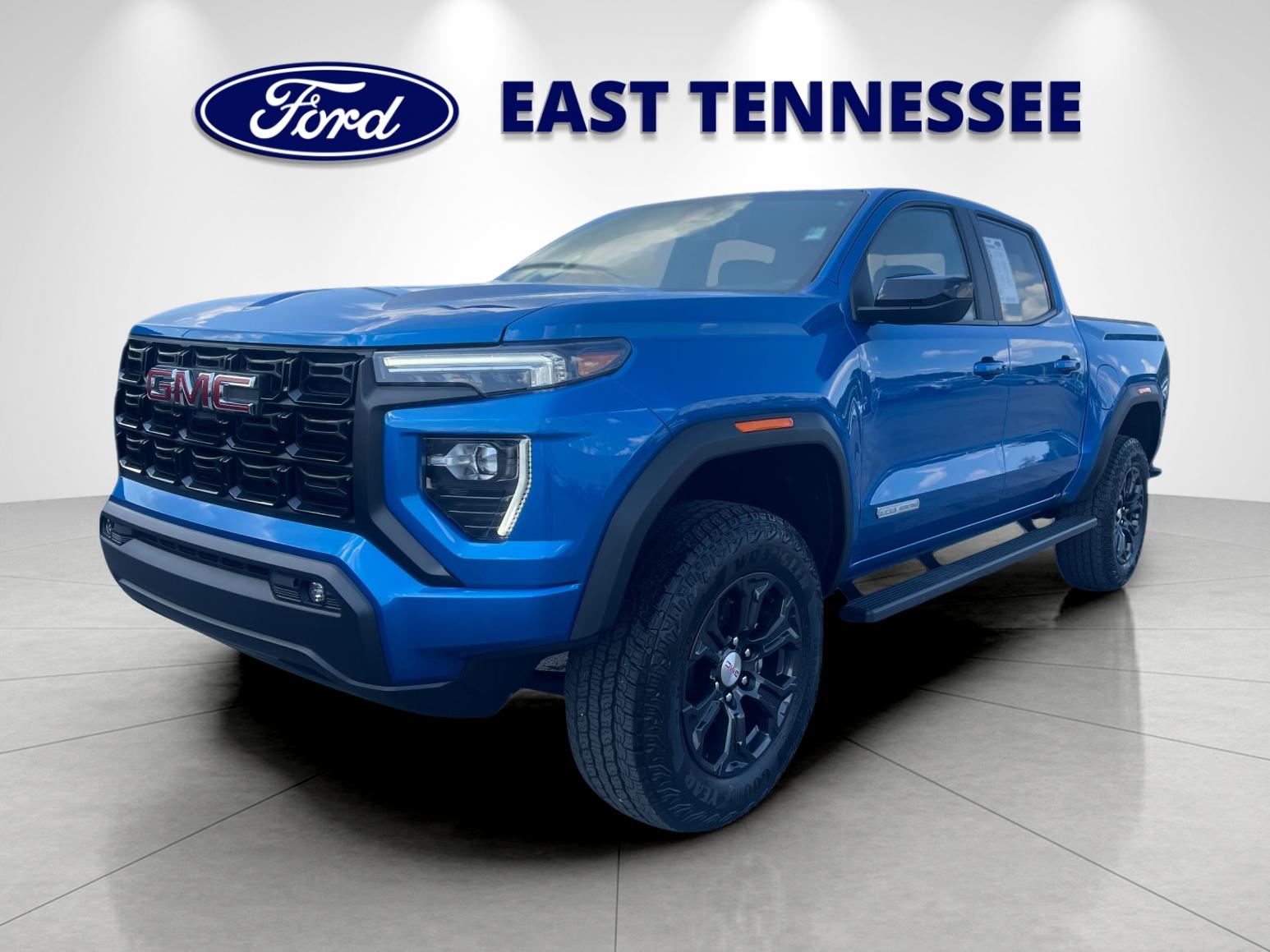 Used 2024 Blue Metallic GMC Elevation image 7