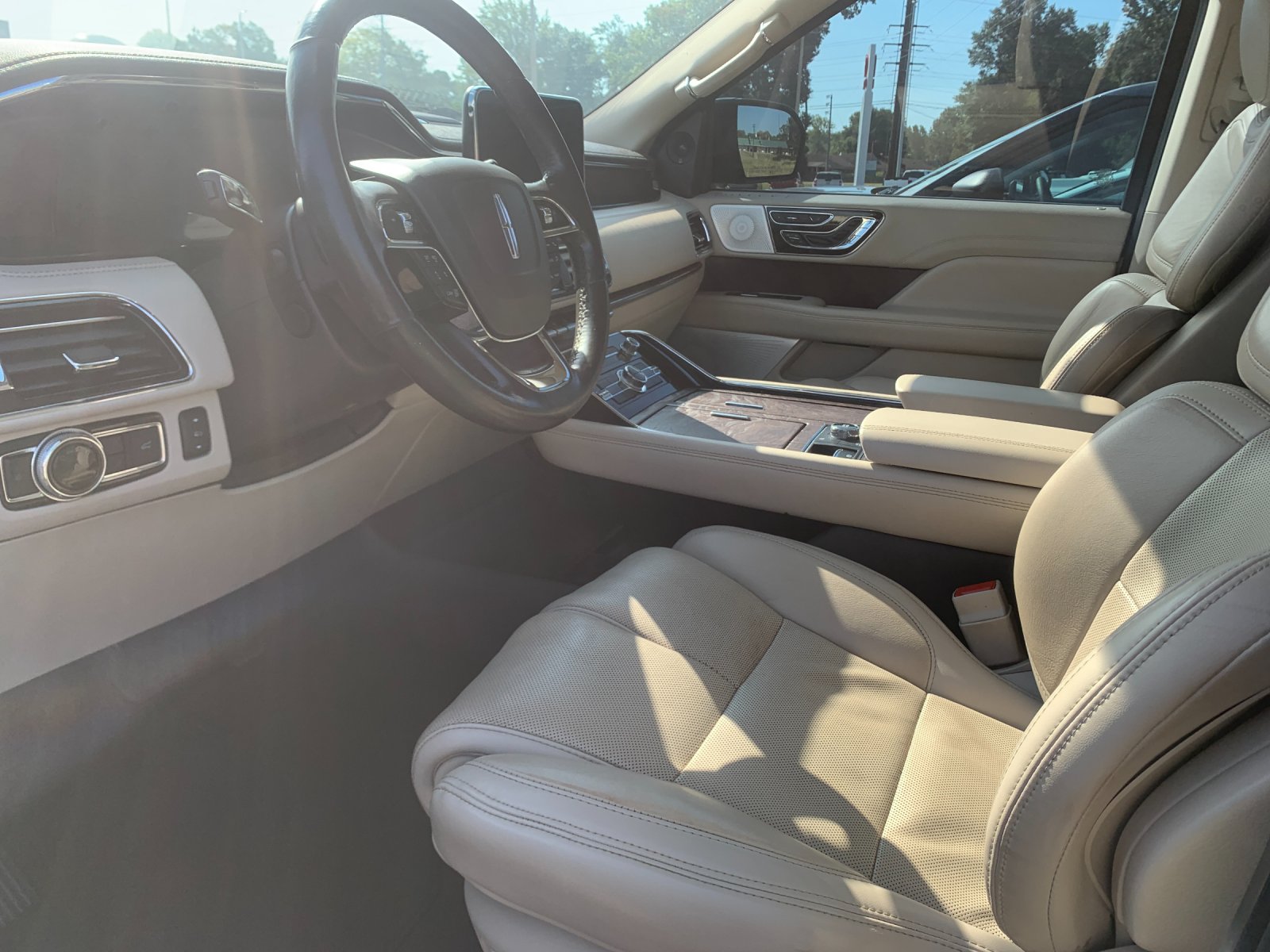 Used 2021 Blue Lincoln Reserve image 12