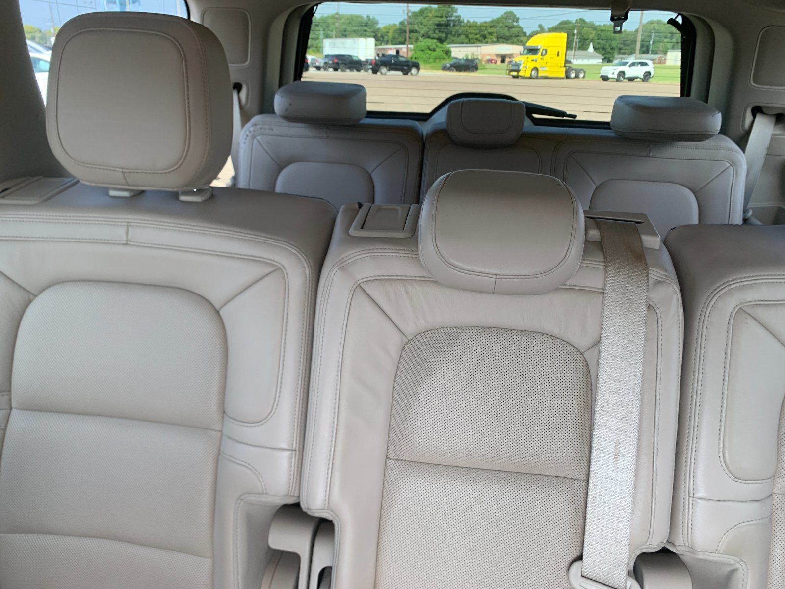 Used 2021 Blue Lincoln Reserve image 19
