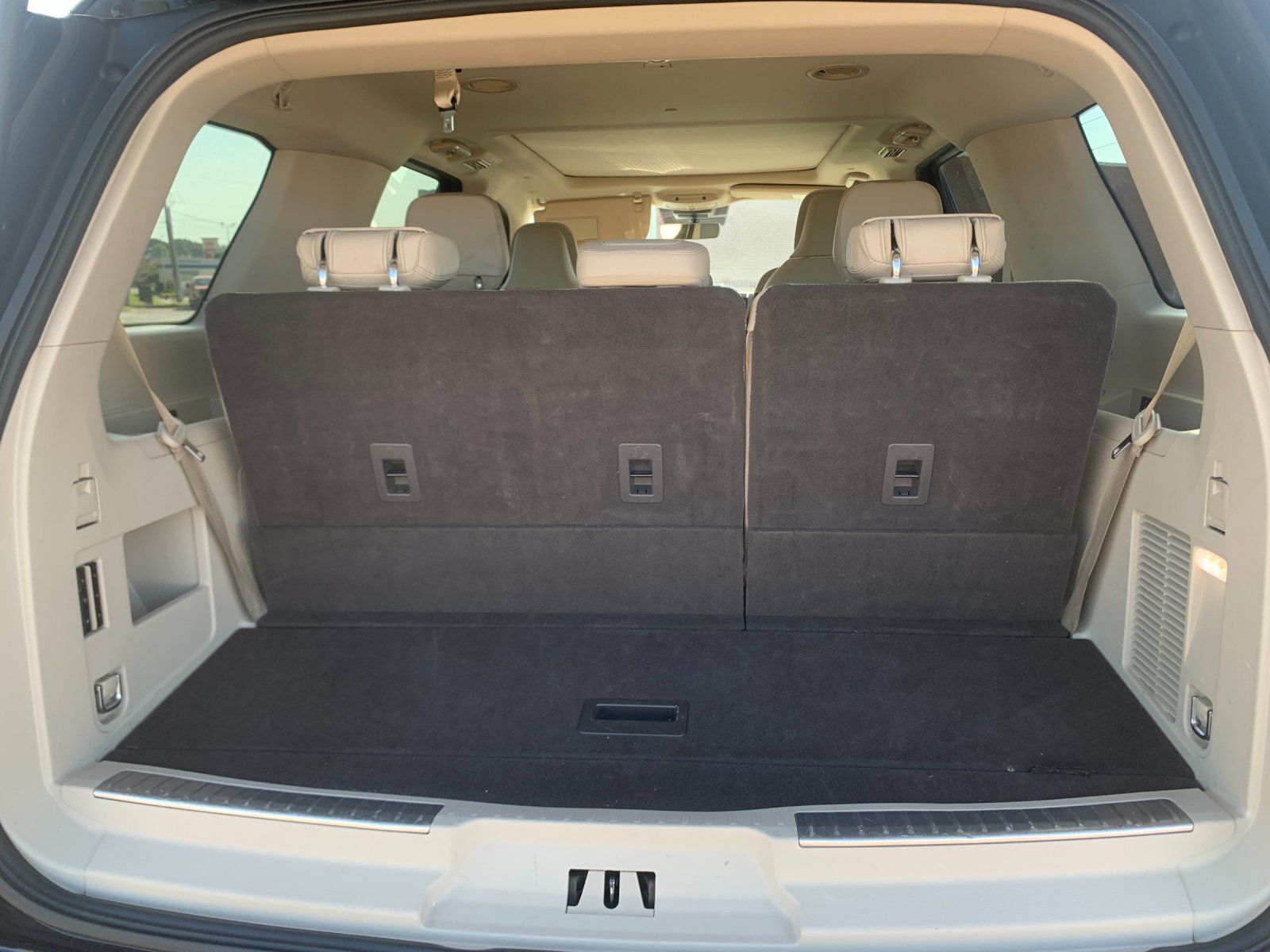 Used 2021 Blue Lincoln Reserve image 20