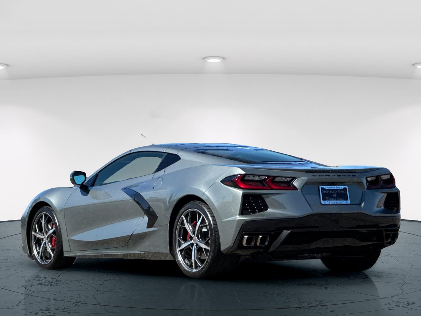 Used 2022 Gray Metallic Chevrolet Stingray 2D Coupe image 4