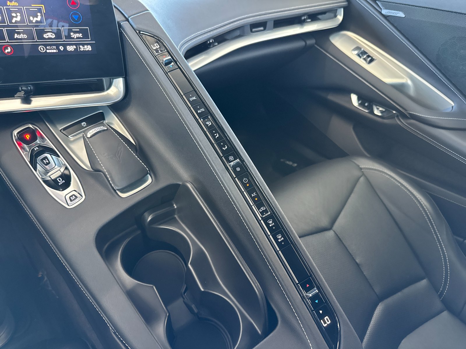 Used 2022 Gray Metallic Chevrolet Stingray 2D Coupe image 29