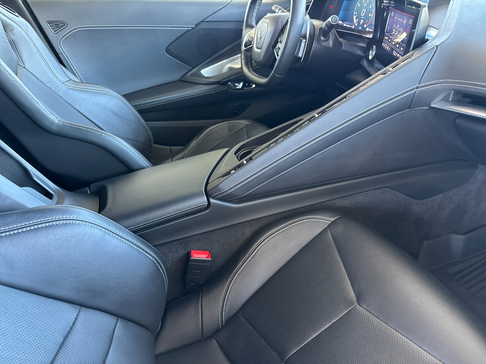 Used 2022 Gray Metallic Chevrolet Stingray 2D Coupe image 13